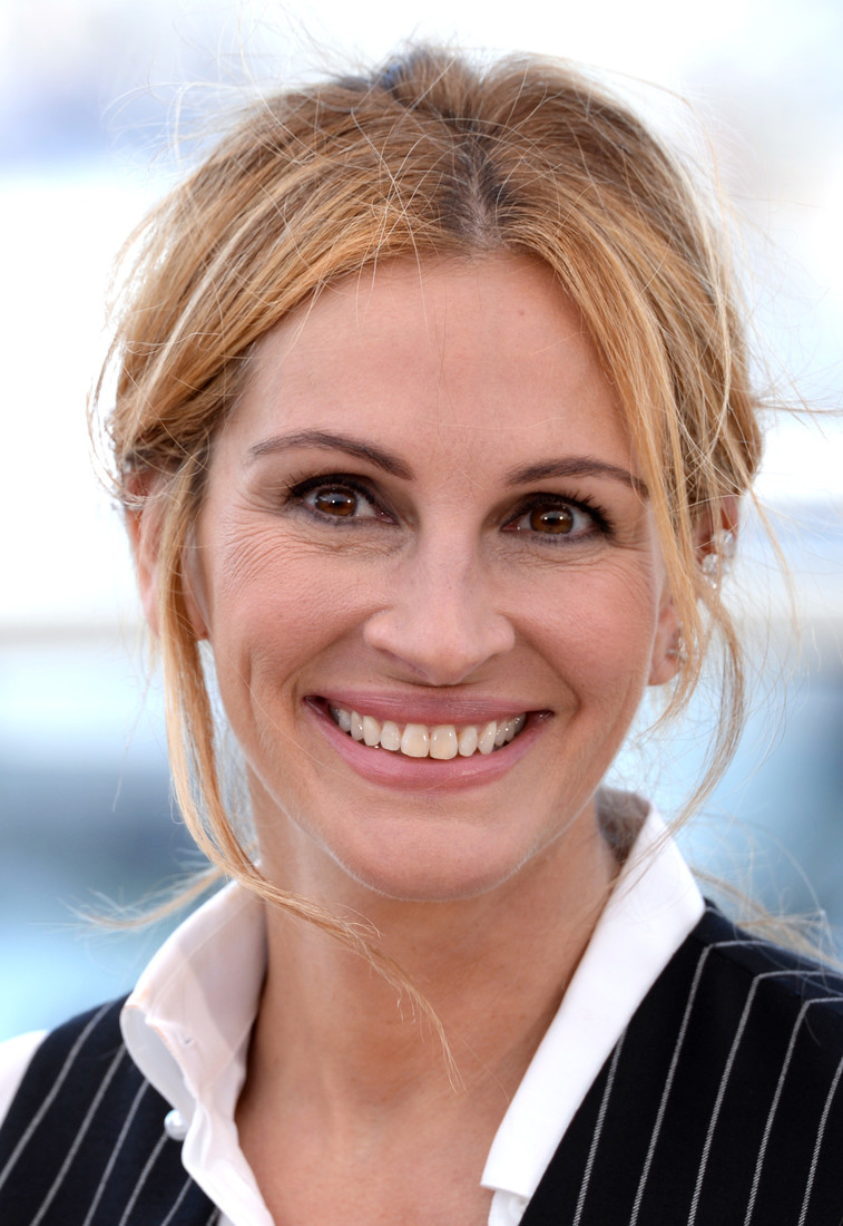 CANNES, FRANCE - MAY 12: Julia Roberts attends the 'Money Monster' photocall during the 69th annual Cannes Film Festival at the Palais des Festivals on May 12, 2016 in Cannes, France. (Photo by Anthony Harvey/FilmMagic)