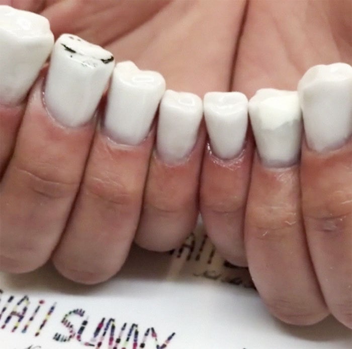 molar-teeth-nail-art-1-5af54126be18a__700