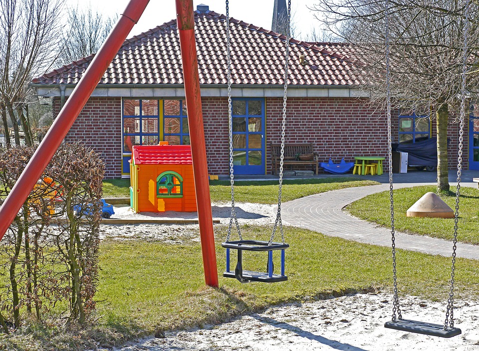 kindergarten-1322559_960_720